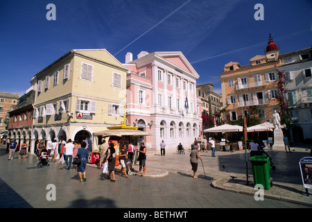 Griechenland, Ionische Inseln, Korfu, Kerkyra, Altstadt, Nikiforou Theotoki Straße und Platia Iroon Kipriakou Agona Platz Stockfoto