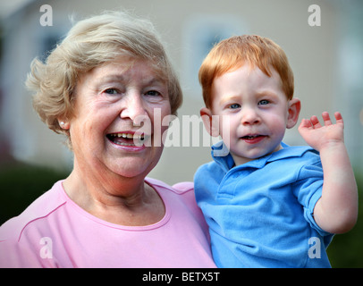 Glückliche Oma Stockfoto