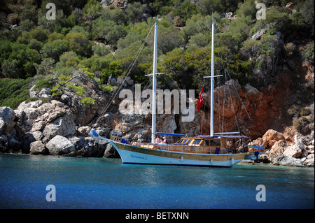 Kleine Freude cruise Boote rund um die Bucht von Kalkan Stockfoto