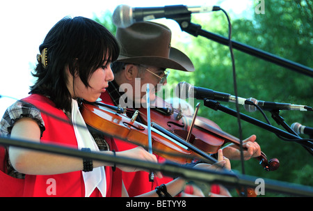 Süd-Arizona alte Zeit Fiddlers führen am Tucson treffen Sie sich, ein Multi-Kulti-fest in Tucson, Arizona, USA. Stockfoto