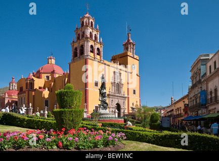 Basilica de Nuestra Se Ora de Guanajuato und Plaza de La Paz; Guanajuato, Mexiko. Stockfoto