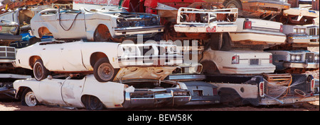 Haufen Schrott Autos Stockfoto