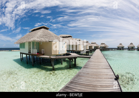 Waterbungalow der Malediven-Insel Ellaidhoo, Nord Ari Atoll, Malediven Stockfoto