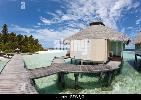 Waterbungalow der Malediven-Insel Ellaidhoo, Nord Ari Atoll, Malediven Stockfoto