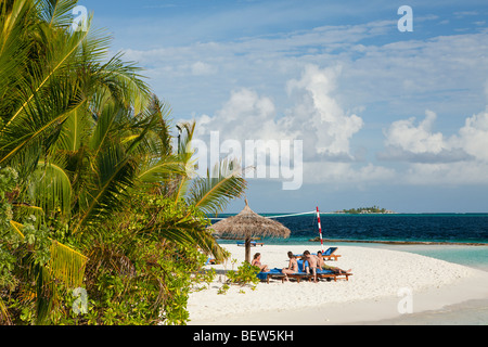 Strand der Malediven Insel Ellaidhoo, Nord Ari Atoll, Malediven Stockfoto