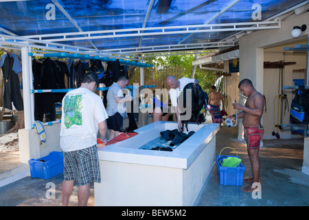 Dive Center der Malediven-Insel Ellaidhoo, Nord Ari Atoll, Malediven Stockfoto