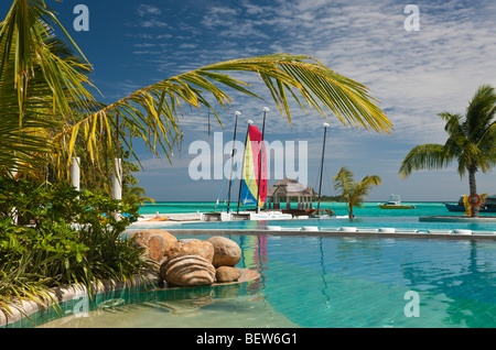 Schwimmbad der Malediven Insel Kandooma, Süd Male Atoll, Malediven Stockfoto