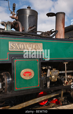 Motor „Snowdon“ an der Clogwyn Station, Snowdon Mountain Railway, Eryri National Park (Snowdonia), Gwynedd, Wales. Stockfoto