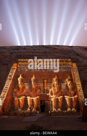 Licht und Ton zeigen große Tempel des Pharao Ramses II, Abu Simbel, Ägypten Stockfoto