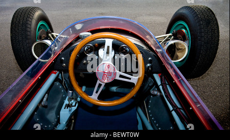 1964-Derrington Francis ATS GP-Cockpit im Fahrerlager am Goodwood Revival Meeting, Sussex, UK. Stockfoto