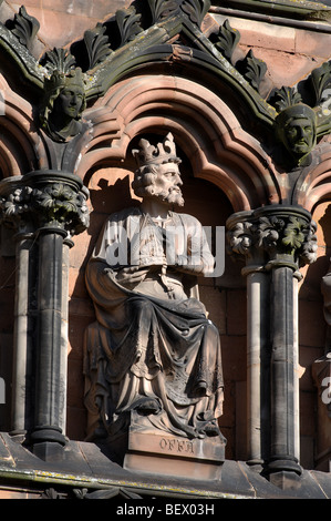 Offa-Statue im Westen vor der Kathedrale von Lichfield, Staffordshire, England, UK