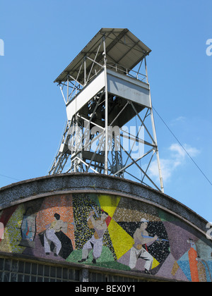 Ehemalige "Pozo Fondon" coal mine und amtlichen Archiven des asturischen Bergbau Aktiengesellschaft (Hunosa) Stockfoto