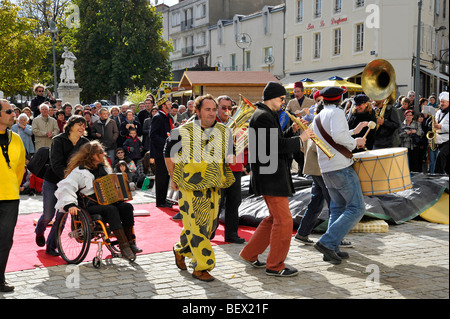 Jaz-Fanfaren in Parthenay Deux-Sèvres Frankreich. Stockfoto