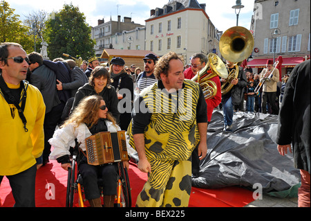 Jazz Fanfaren in Parthenay Deux-Sèvres Frankreich Stockfoto