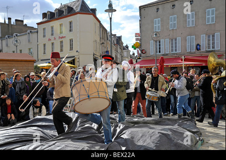 Jazz Fanfaren in Parthenay Deux-Sèvres Frankreich Stockfoto