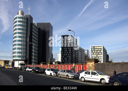 Modernes Bürogebäude, das Grüne Viertel, Cheetham Hill Road, Manchester, England, Großbritannien Stockfoto