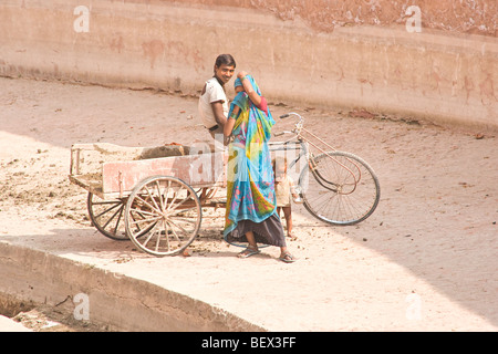 Leben rund um Agra und das Taj Mahal, Uttar Pradesh, Indien. Stockfoto