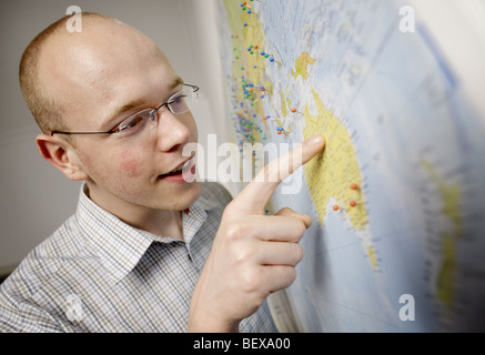 Junger Mann will nach Australien zu gehen. Stockfoto