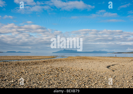 Der Strand von Camas Fhionnairigh auf Loch Scavaig bei Camasunary, Isle Of Skye, Schottland Stockfoto