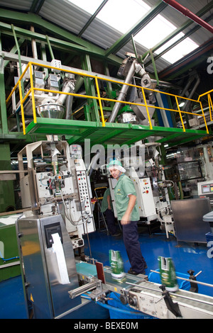 Café Britt Kaffeefarm, Verarbeitung Fabrik und Rösterei, in der Nähe von Barva de Heredia, San Jose, Costa Rica. Stockfoto