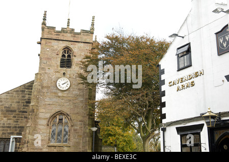 St. James Kirche und lokalen Pub in Brindle Dorf, Lancashire, England Stockfoto