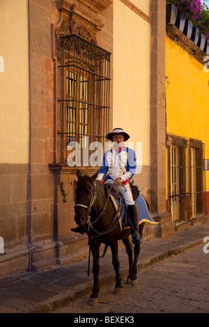 Polizist auf Pferd, San Miguel de Allende, Guanajuato, Mexiko, San Miguel Stockfoto