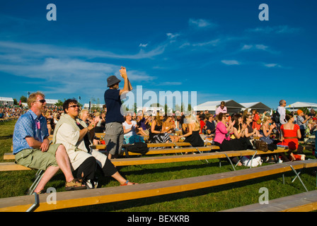 Menschen jubeln Pori Jazz Festival 2009 Pori Finnland Europa Stockfoto