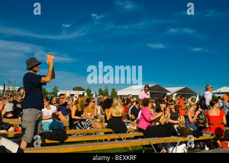 Menschen jubeln Pori Jazz Festival 2009 Pori Finnland Europa Stockfoto