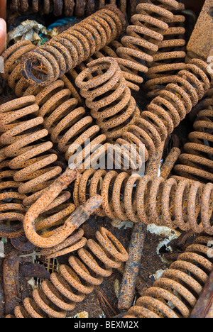 Detail der gespeicherten Angelausrüstung am Ufer in Schottland Stockfoto
