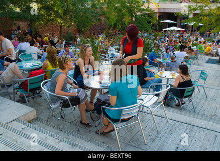 Bar Terrasse Erzsebet ter Platz in Mitteleuropa Budapest Ungarn Stockfoto