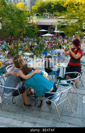 Bar Terrasse Erzsebet ter Platz in Mitteleuropa Budapest Ungarn Stockfoto