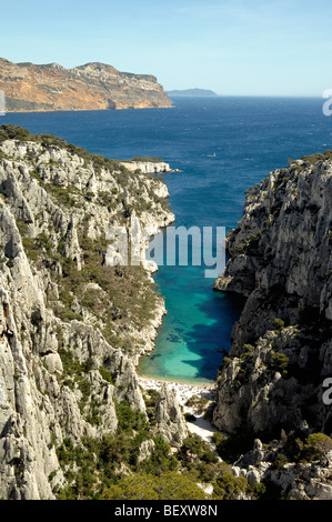 Calanque d ' en Vau oder En Vau Einlass oder Fjord in den Calanques Nationalpark & das Mittelmeer in der Nähe von Cassis Provence Frankreich Stockfoto