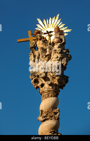 Die Heilige Dreifaltigkeit-Statue, verdreht die erste barocke Coloumn in Mitteleuropa. 1695-1701 - Fo Square - Sopron, Ungarn Stockfoto