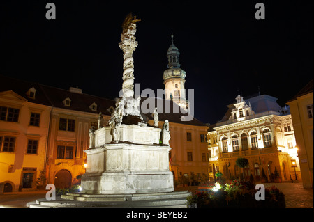 Die Heilige Dreifaltigkeit-Statue, verdreht die erste barocke Coloumn in Mitteleuropa. 1695-1701 - Fo Square - Sopron, Ungarn Stockfoto