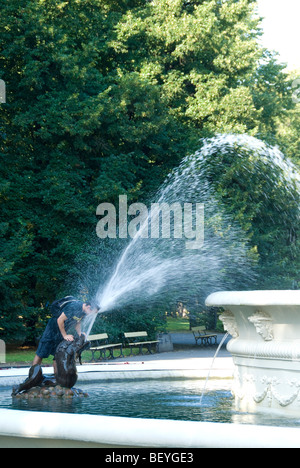 Brunnen (1855) im Sächsischen Garten, Warschau, Polen, Europa Stockfoto