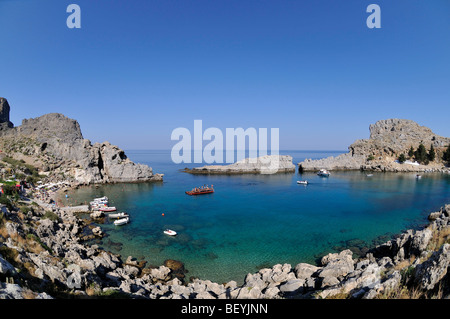 Panoramablick auf St. Paul Bay in der Nähe von Lindos, Rhodos, Griechenland Stockfoto