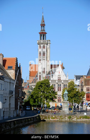 Denkmal für Jan Van Eyck und Poortersloge Bürger Haus, Jan Van Eyckplein, Brügge, Brügge, Belgien Stockfoto