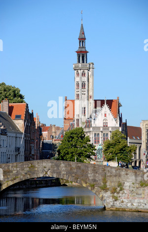 Denkmal für Jan Van Eyck und Poortersloge Bürger Haus, 'Jan Van Eyckplein', Brügge, Brügge, Belgien Stockfoto