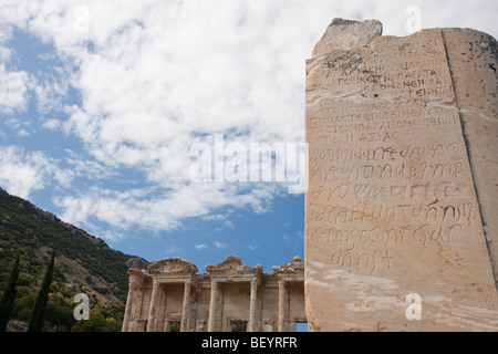 Der Celsusbibliothek im Ephasus, das ist eine alte römische und griechische Stadt in der Provinz Izmir in der Türkei Stockfoto