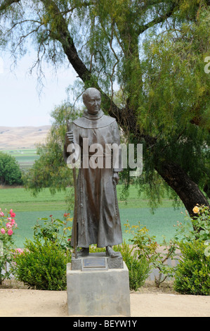 Vater Junipero Serra-Statue an der Mission San Juan Bautista, Kalifornien Stockfoto
