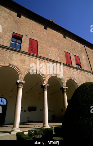 Italien, Emilia Romagna, Ferrara, Palazzo Costabili (Palazzo di Ludovico Il Moro), Archäologisches Nationalmuseum, Innenhof Stockfoto
