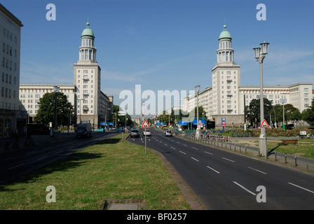 Berlin. Deutschland. Frankfurter Tor Karl Marx Allee. Stockfoto