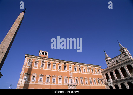 Italien, Rom, Obelisco Lateranense, Palazzo Lateranense und Basilika San Giovanni in Laterano Stockfoto