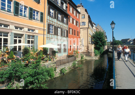 Typische Häuser am Viertel Petite France, Straßburg, Elsass, Frankreich Stockfoto