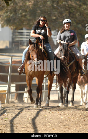 Reiten im Irvine Regional Park in Orange County, Kalifornien. Stockfoto