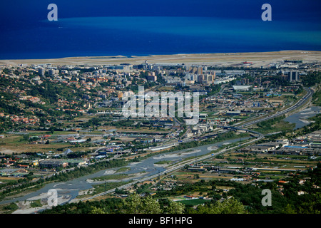 Das Var-Tal und der Mittelmeerküste in der Nähe von Nizza Stadt Stockfoto