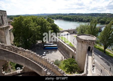 Frankreich, Pont Saint-Benezet in Avignon, Pont Saint-Benezet in Avignon-Ansicht von Le Rocher des Doms Stockfoto