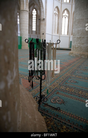 Subha Tasbih Tasbih Gebetskette hängen in der Lala Mustafa Pasha Moschee früher St Nicolas dann saint Sophia Kathedrale Stockfoto