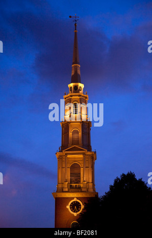 Historic Park Street Church Kirchturm in der Abenddämmerung, Boston Massachusetts, USA Stockfoto