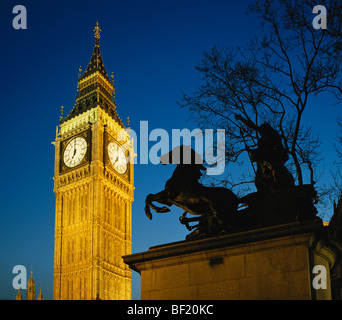 Big Ben-Uhr bei Nacht, London, England, UK, GB Stockfoto